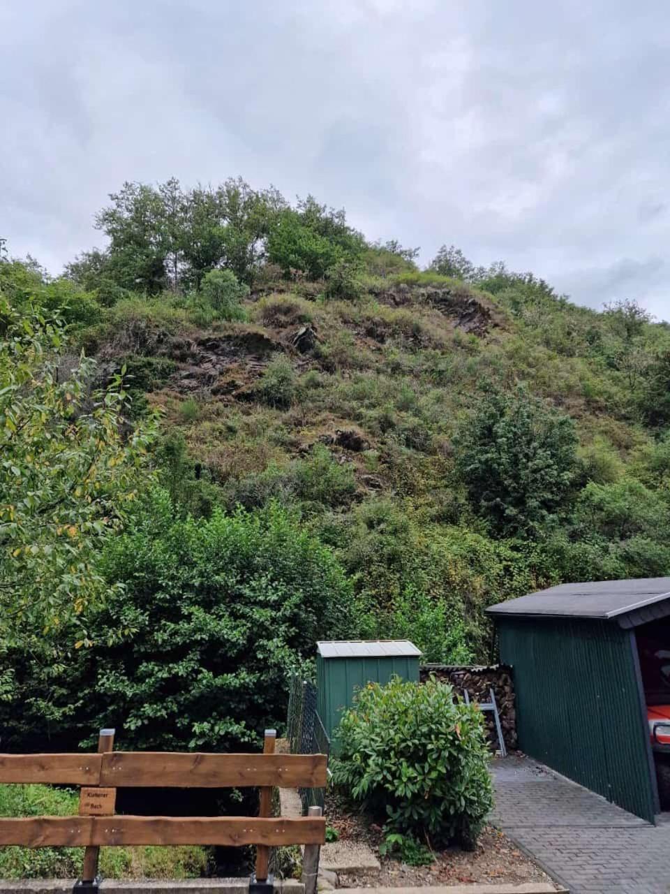 Deni'S Ferienwohnungen Klotten Exterior foto